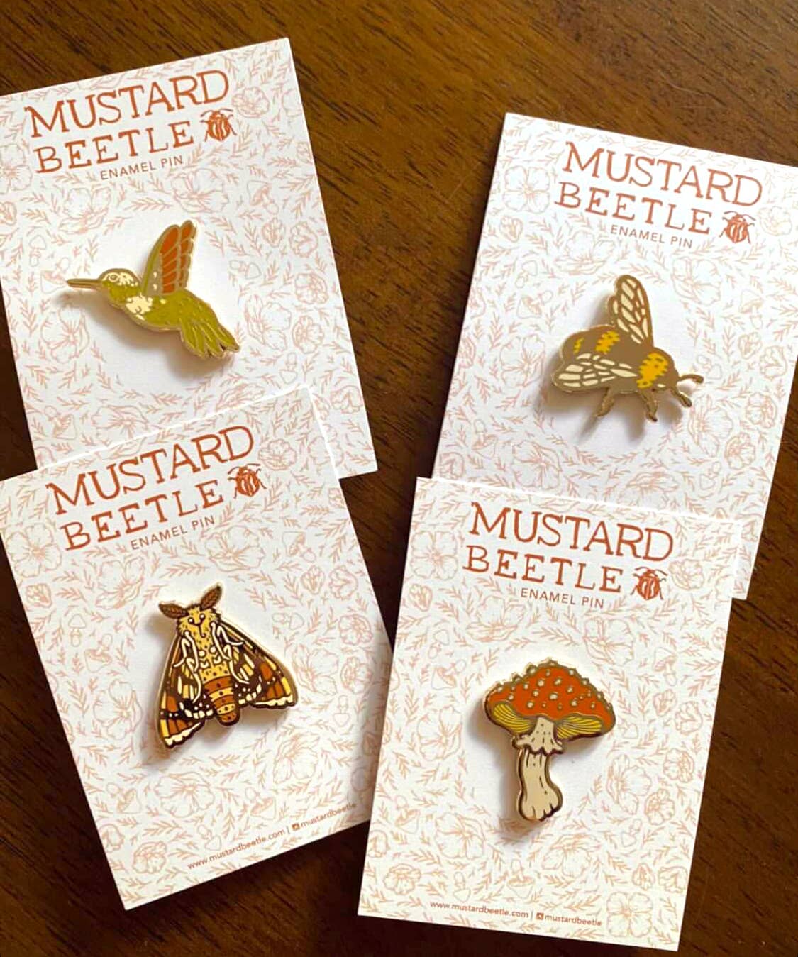 Enamel Pin: Hummingbird